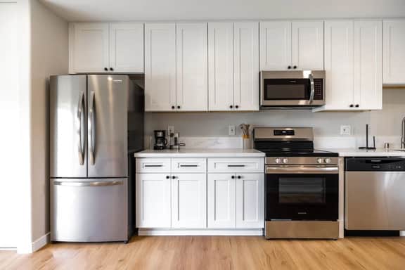 Cozy Casa | Bright Modern Suite | Kitchen + W/D - Image 3