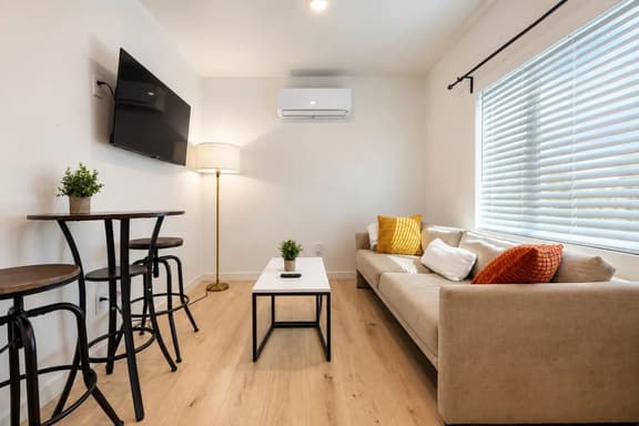 Cozy Casa | La Mesa Classic Craftsman - Image 1